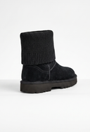 Bota Chelsea Cano Curto em Camurça com Tricot Preto Upper